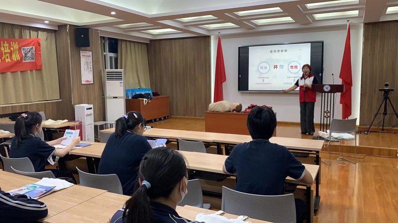 教师资格证考试培训费的价格差异较大，这主要与以下几个因素有关：